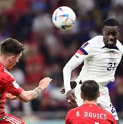 日本球员实力斩获足球赛场上的制胜(日本球员实力斩获足球赛场上的制胜者)